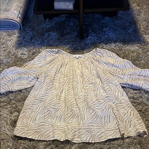 New Directions Cream and Gold Blouse